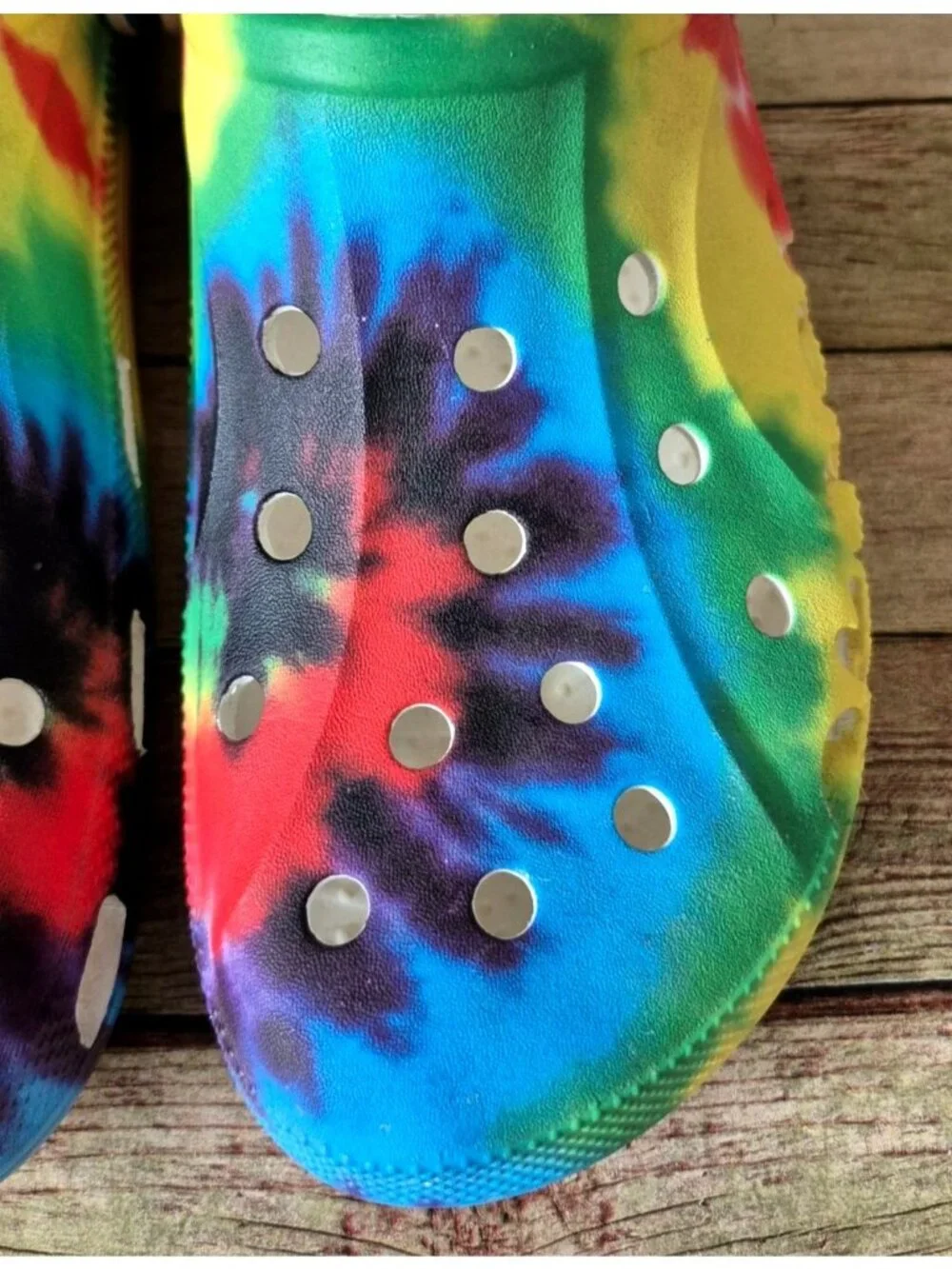Crocs Classic Tie Dye Graphic Mens Clogs Size 13 Rainbow Outdoor Sandals Unisex